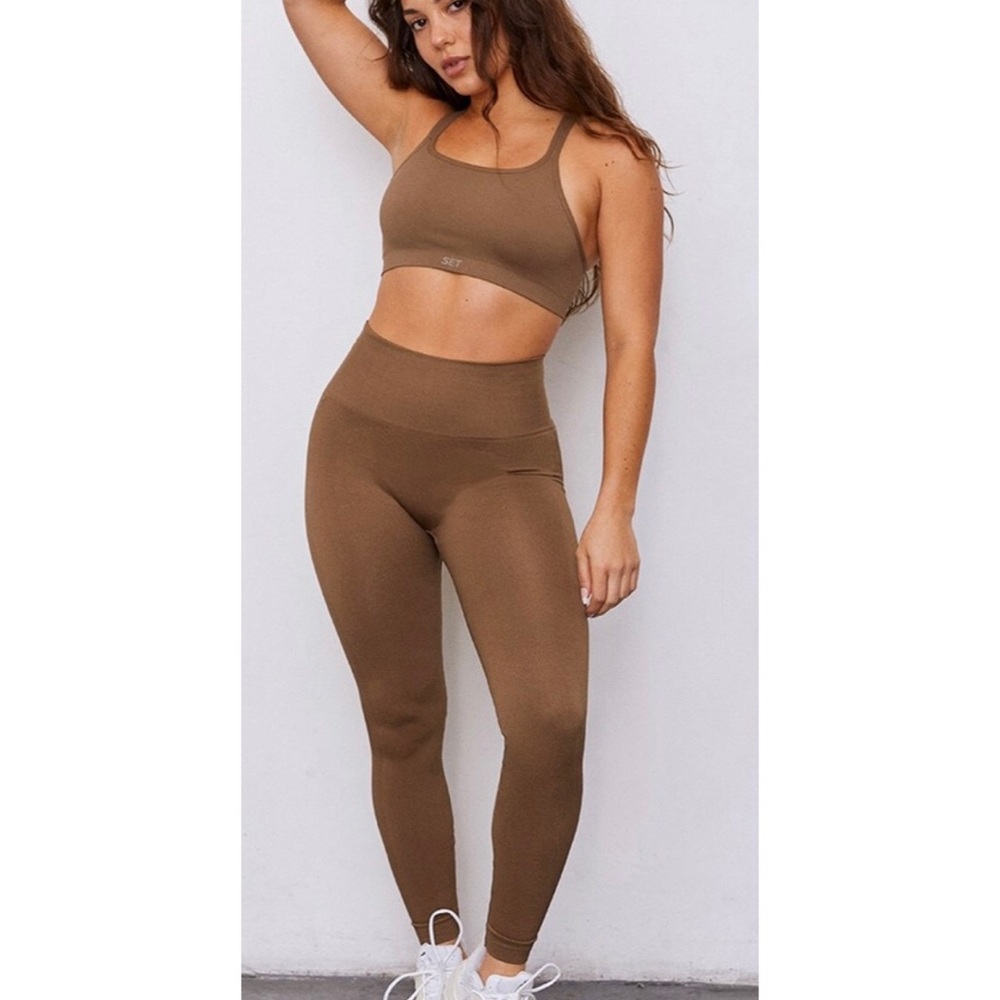 ✖️SOLD✖️New! SET Active Sculptflex Box Bra & Leggings. Penny. SOLD OUT!